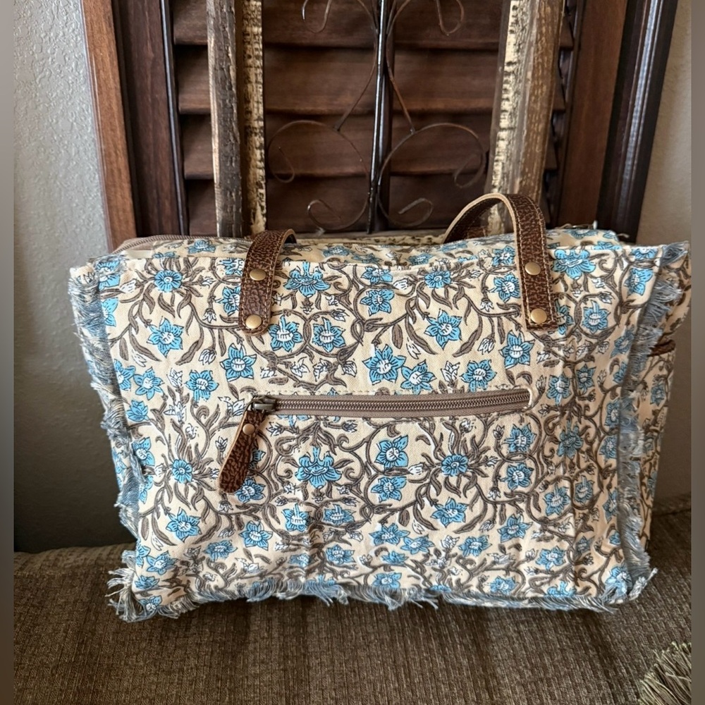Myra Bag-San Ysidro Falls Floral Weekender Bag - Picture 7 of 15